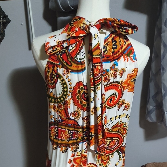 Vince Camuto White and Red Paisley Maxi Dress - Picture 3 of 4